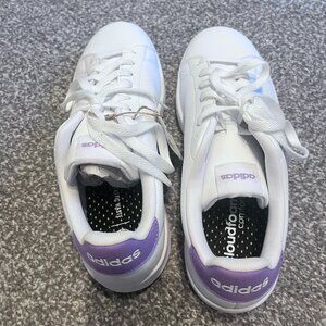 Size 10 - Adidas Advantage White/Violet Fusion W (NEW)